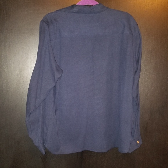 Button down top - Picture 3 of 6